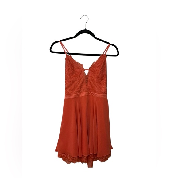 Bebe Coral Lace Dress - Picture 1 of 6